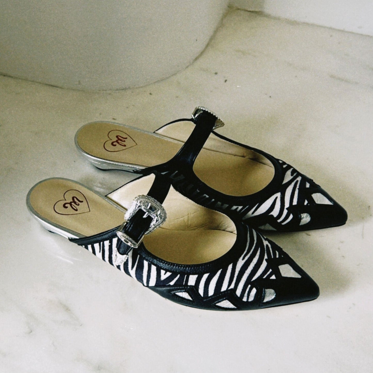 SLINGBACK ZEBRATE